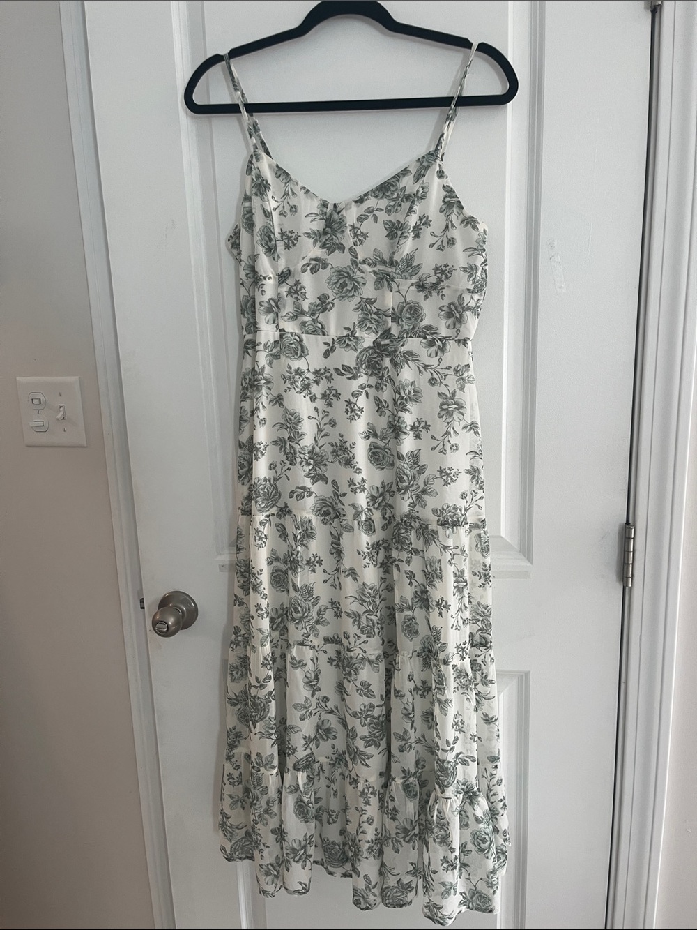 Floral V-Neck Spaghetti Strap Maxi Dress - White & Green